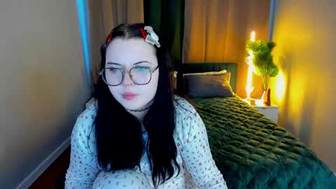 kira online show from March 8, 1:50 am