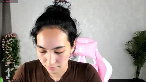 Aura online show from November 3, 7:53 am