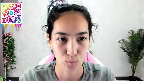 Aura online show from September 27, 3:48 am