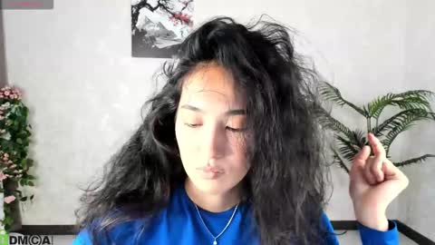 Aura online show from September 12, 9:33 am