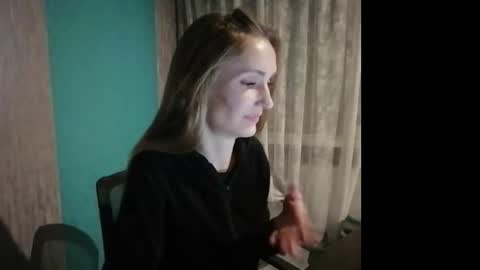kira_morekiss online show from March 7, 9:17 pm
