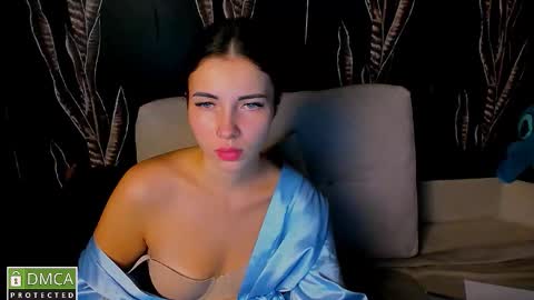 kiraa sunny online show from October 20, 9:31 pm