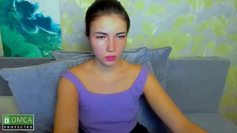 kiraa sunny online show from November 26, 7:32 pm