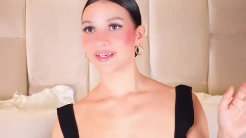Snapshot of kirakayleigh chatting on September 17, 3:21 am kira online show from September 17, 3:21 am