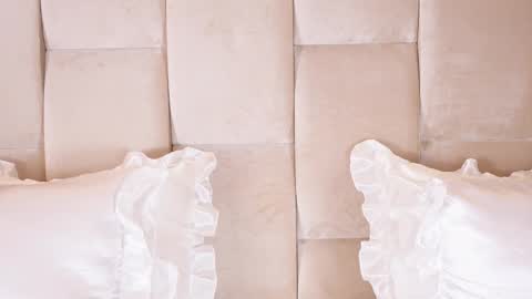 kira online show from February 19, 10:20 pm