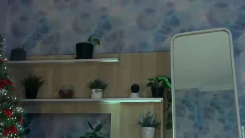 Snapshot of kiralilime chatting on March 8, 5:33 pm Kira online show from March 8, 5:33 pm