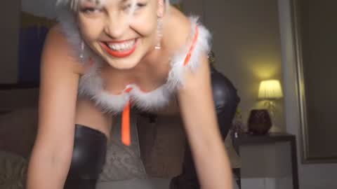 kirasunny online show from December 23, 9:29 pm