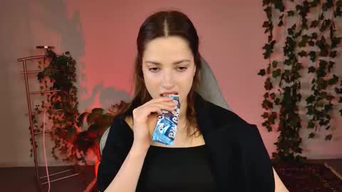 kiravair online show from March 19, 12:21 pm