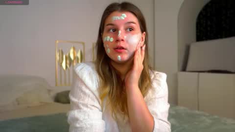 Kira online show from October 19, 5:34 am