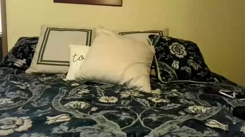 kirbynklyde online show from September 24, 6:25 pm