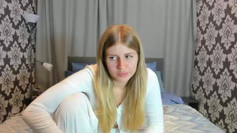 Kira online show from September 22, 6:12 pm