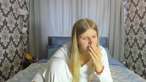 Kira online show from September 28, 12:58 pm