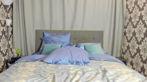 Kira online show from September 17, 3:37 pm