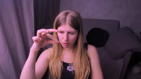 Kira online show from February 4, 10:45 pm