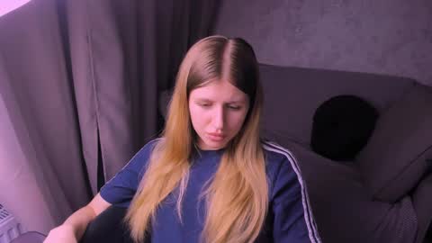 Kira online show from March 9, 6:54 pm