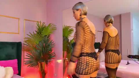 Kirra online show from October 26, 7:42 am