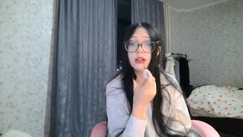 Nicole online show from September 28, 6:06 pm