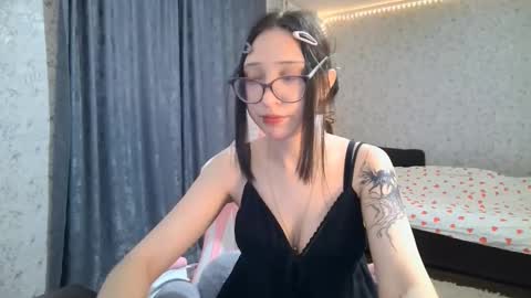 Nicole online show from November 5, 6:21 pm