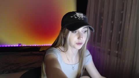 kisa____ online show from March 16, 12:25 am