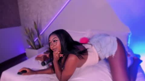 kishalove_ online show from November 24, 10:25 am