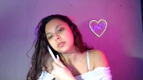 kiss_ameliaa online show from February 26, 9:12 am