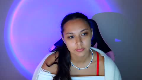 kiss_ameliaa online show from September 24, 7:37 am