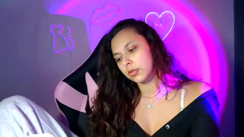 kiss_ameliaa online show from February 27, 1:49 pm