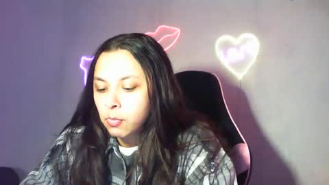 kiss_ameliaa online show from February 22, 2:30 pm