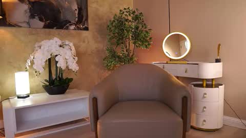 Kiss Jess online show from November 20, 12:15 pm