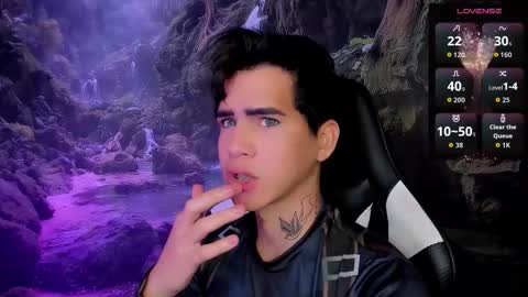 kiss_whitee online show from February 23, 10:45 pm