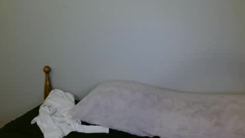 Allie online show from March 8, 2:34 am