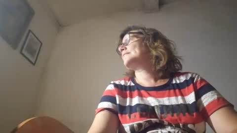 kissandvibe online show from August 7, 8:40 pm