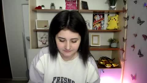 kissleoxx online show from May 18, 12:22 pm