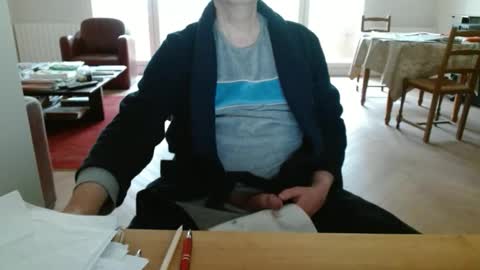 kisslog1 online show from April 3, 6:31 am