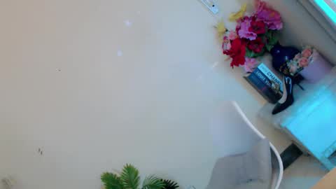 Snapshot of kissmebetter chatting on September 14, 6:37 am Saint Onicka online show from September 14, 6:37 am