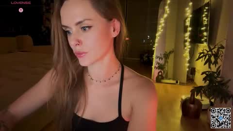 Emma online show from October 30, 10:32 pm