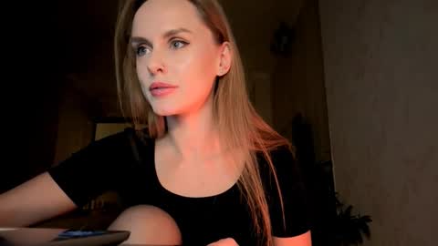 Emma online show from September 27, 9:34 pm