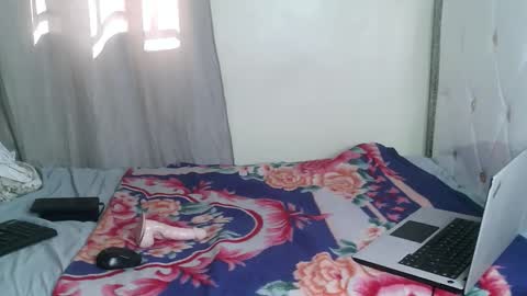 kisssmiles online show from October 27, 6:13 am