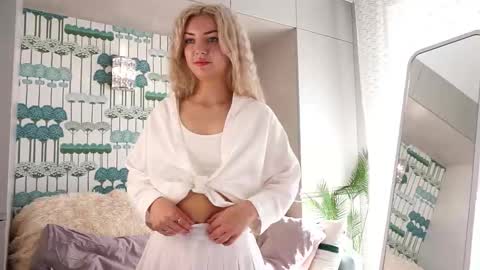 Lisa online show from September 17, 5:55 am