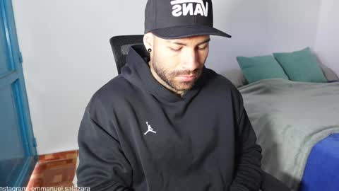 Snapshot of kite__ chatting on January 17, 12:42 pm kite__ online show from January 17, 12:42 pm