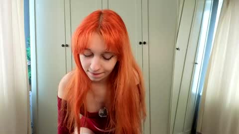 The sexy fox Kitsune online show from June 3, 6:27 am