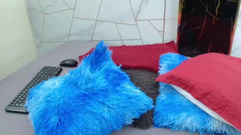kitsune_44 online show from May 8, 8:36 pm
