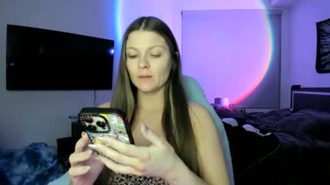 Snapshot of kitsuneserina77 chatting on January 19, 7:46 am Serina Chan online show from January 19, 7:46 am