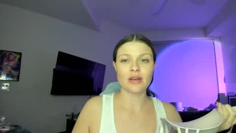 Snapshot of kitsuneserina77 chatting on January 11, 9:26 am Serina Chan online show from January 11, 9:26 am