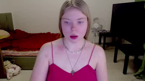 Jennyblonde and Emmabrunette online show from February 3, 11:47 pm