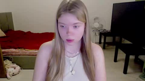 Jennyblonde and Emmabrunette online show from January 28, 2:10 pm