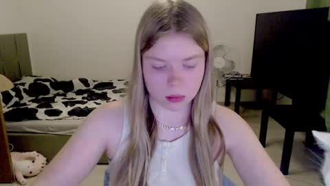 Jennyblonde and Emmabrunette online show from March 9, 1:35 am