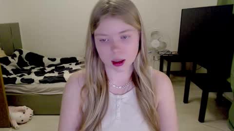 Jennyblonde and Emmabrunette online show from March 7, 10:43 pm