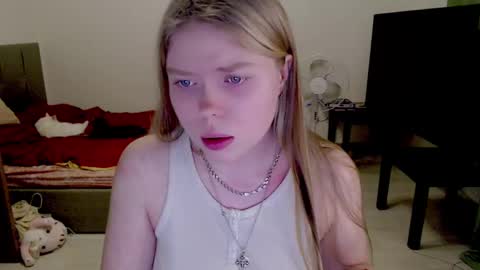 Jennyblonde and Emmabrunette online show from January 28, 8:36 pm
