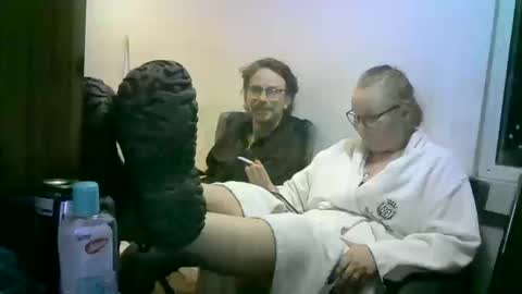 kittenkayla26 online show from October 11, 8:45 pm